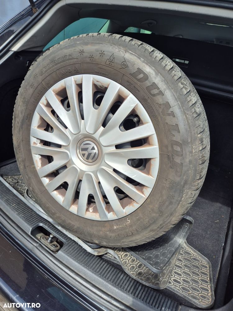 VOLKSWAGEN Golf 2012 — imagine 10