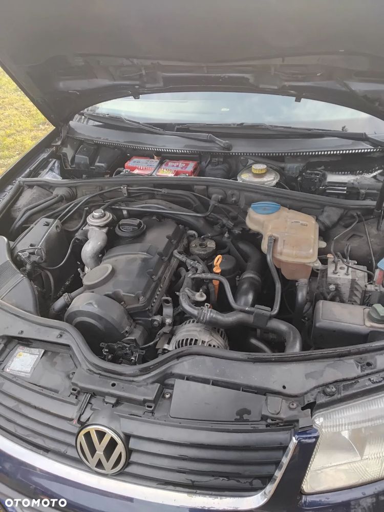 Volkswagen Passat 1.9 TDI Comfortline - 9
