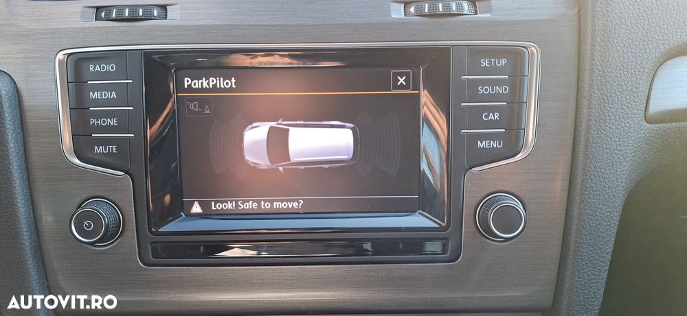 Volkswagen Golf 1.6 TDI DPF BlueMotion Technology Highline - 19