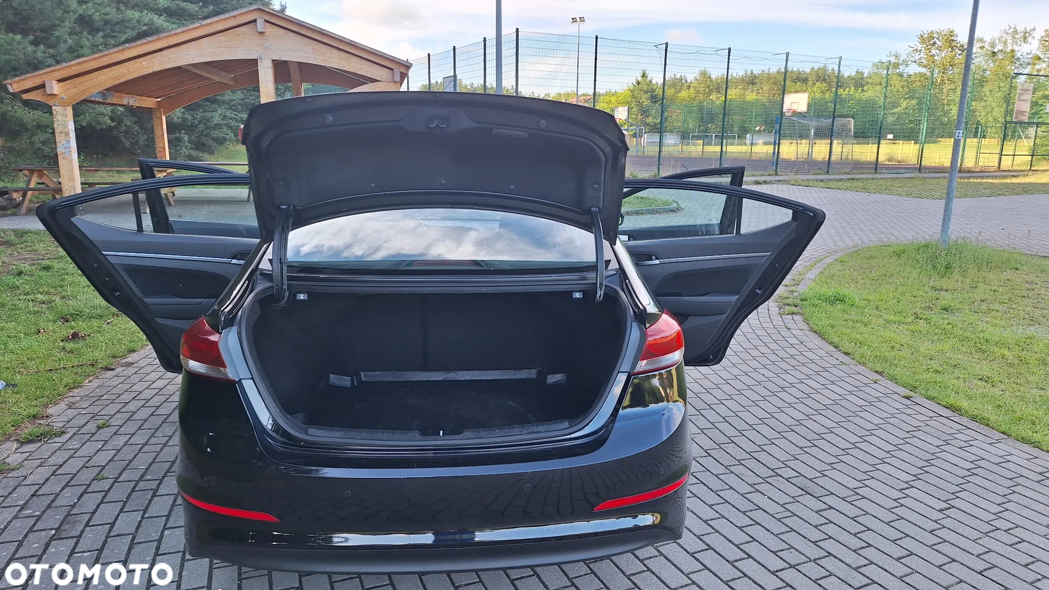 Hyundai Elantra - 5