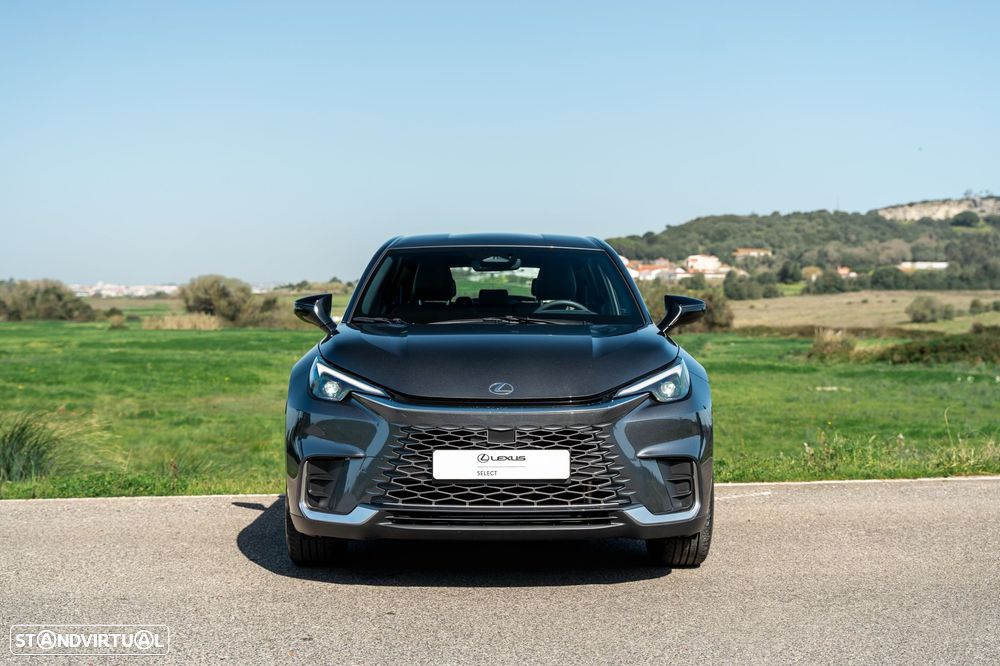 Lexus LBX Elegant - 5