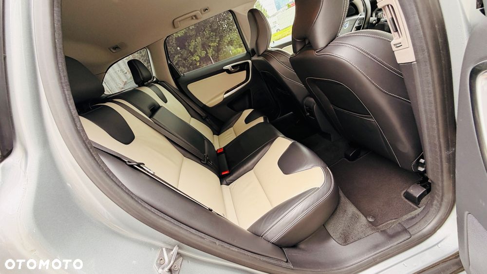 Volvo XC 60 D4 Drive-E Summum - 18