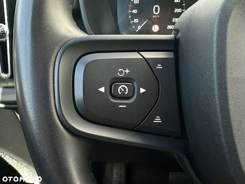 Volvo XC 40 T4 Recharge DKG Essential - 19