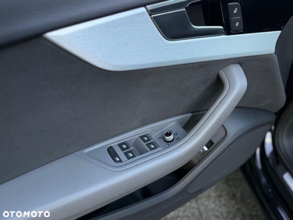 Audi A4 Limousine - 15