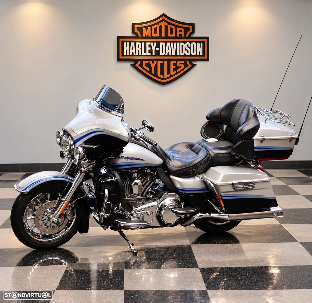 Harley-Davidson Electra Eletra Glide Ultra Classic CVO - 13