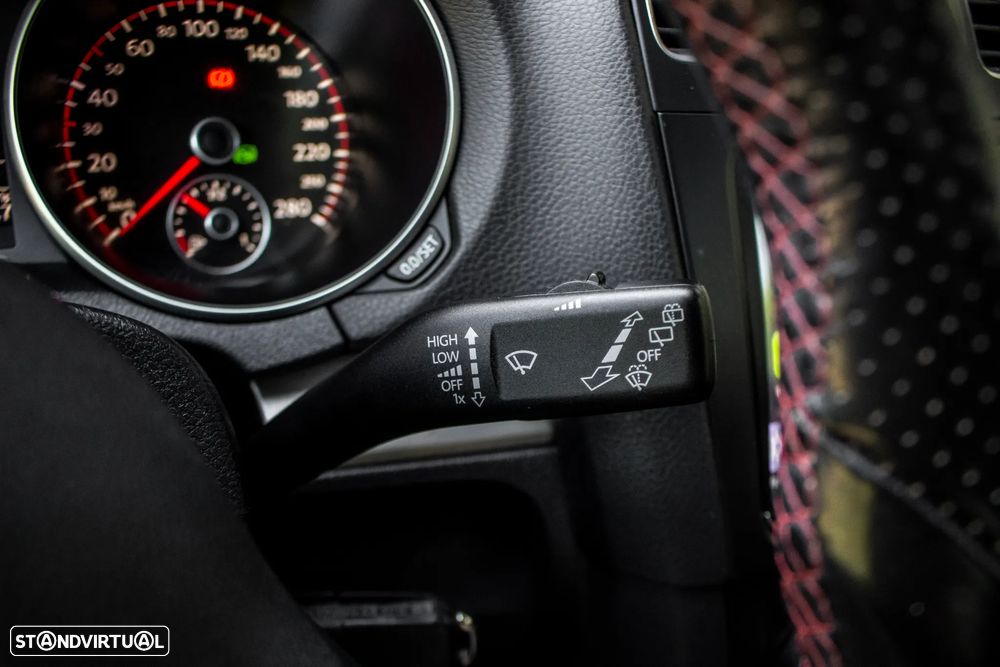 VW Golf 2.0 GTI DSG adidas - 18