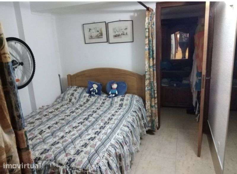 Garagem transformada em T1 - Grande imagem: 3/3