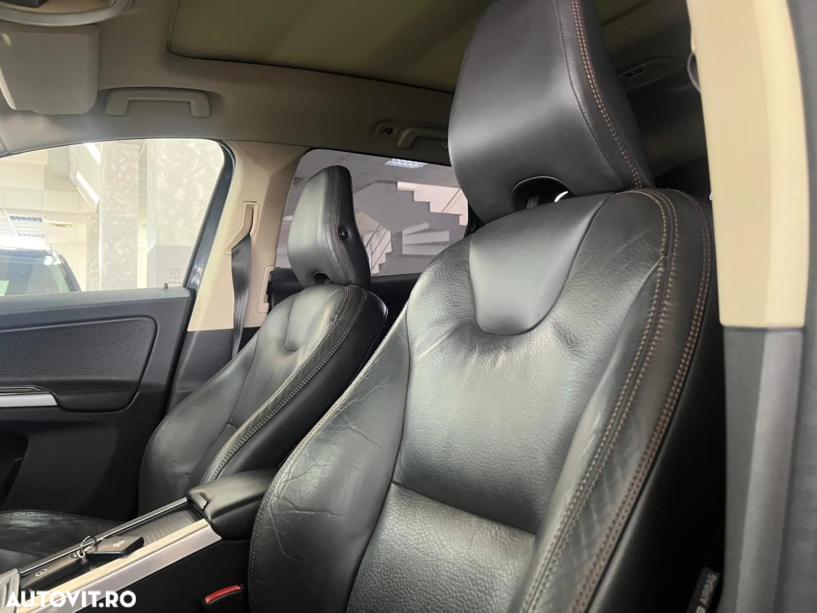 Volvo XC 60 D5 AWD Aut. RDesign - 5
