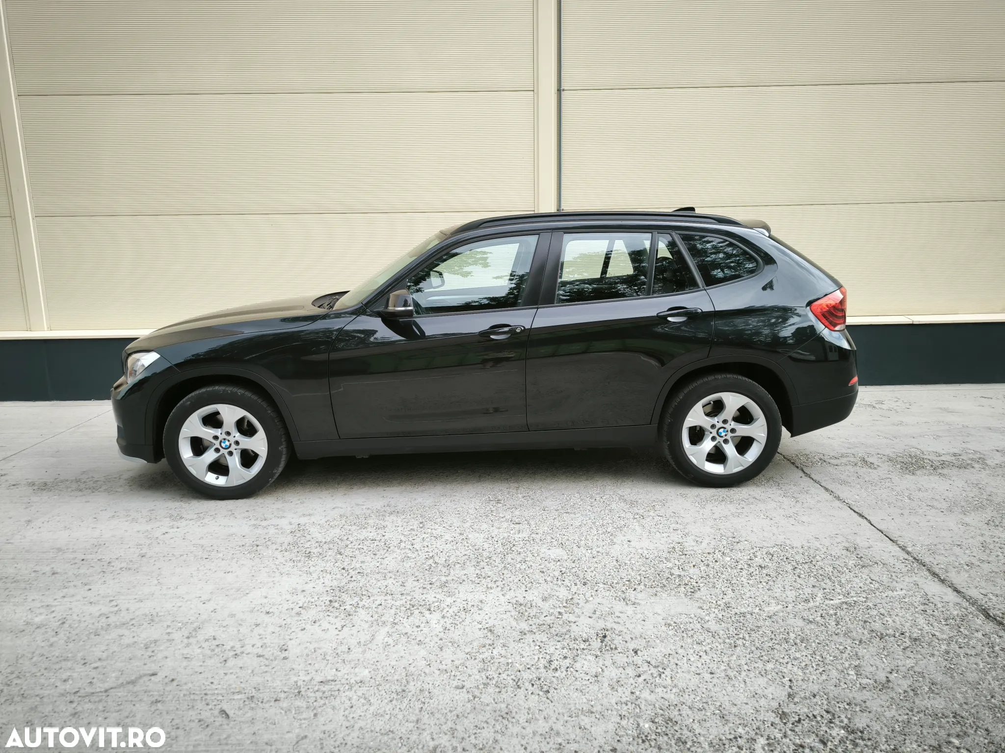BMW X1 sDrive18d - 9