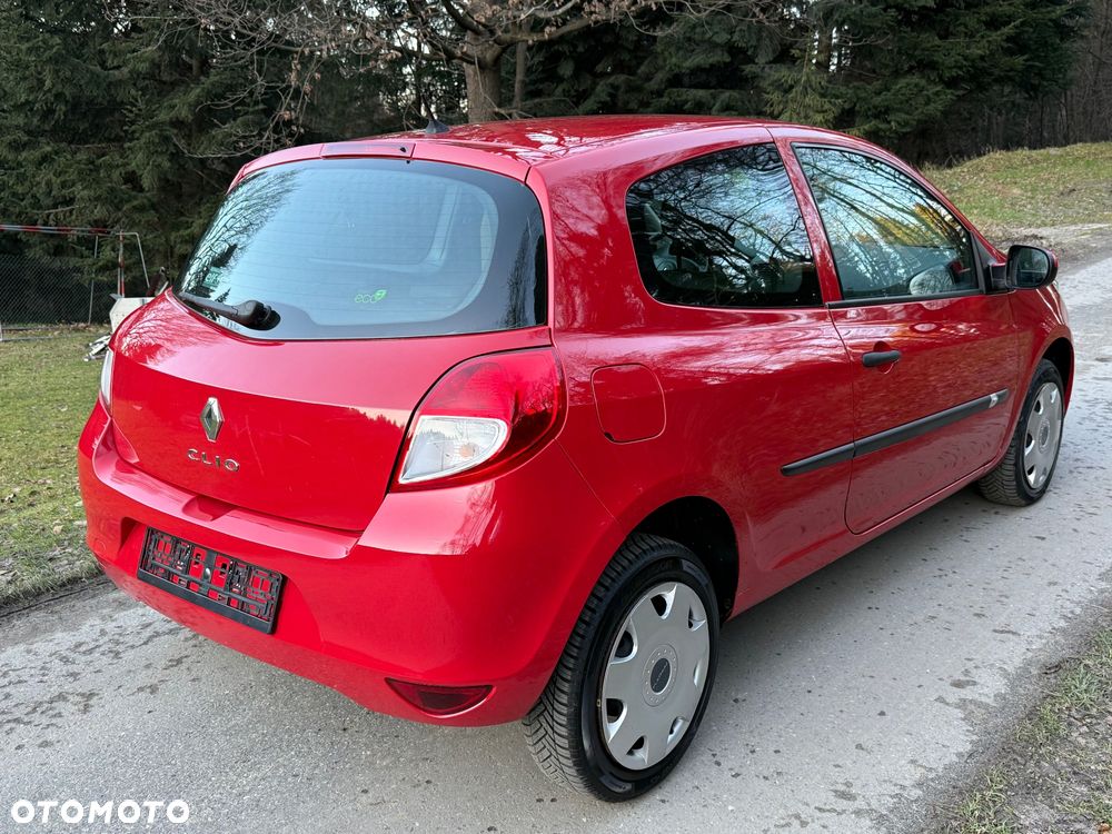Renault Clio 1.2 16V Authentique - 7