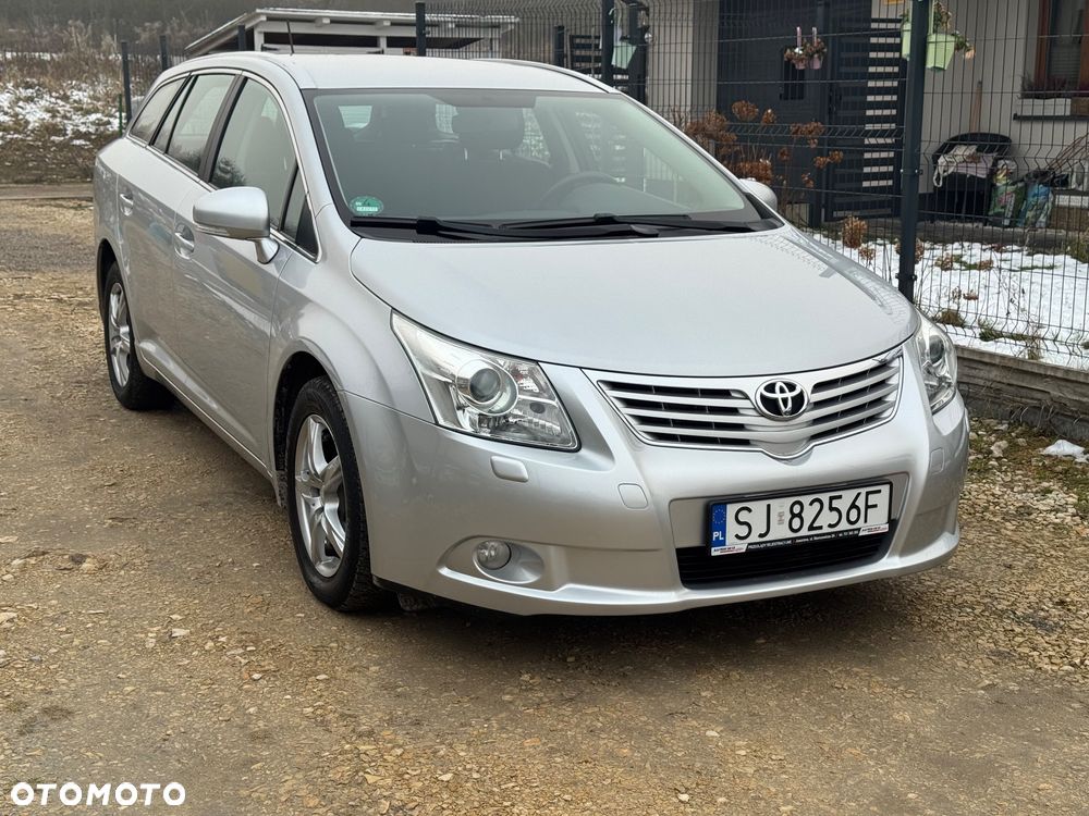 Toyota Avensis 1.6 Comfort - 6