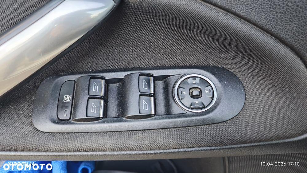 Ford Mondeo 2.0 Ghia - 7