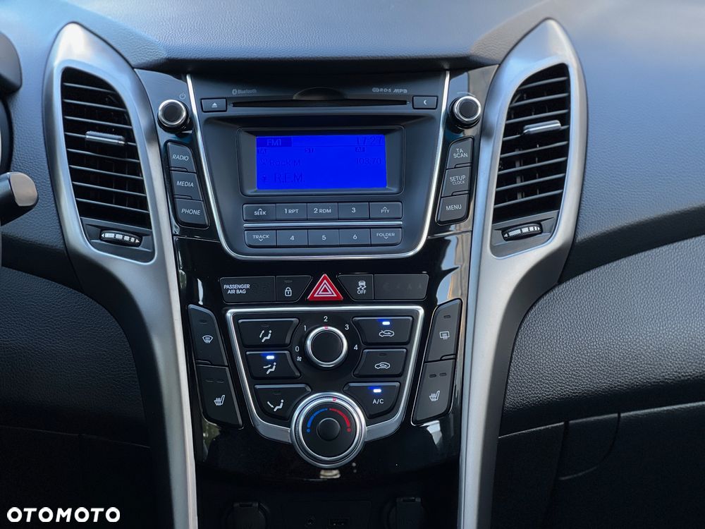 Hyundai i30 1.4 Fifa World Cup Edition - 23
