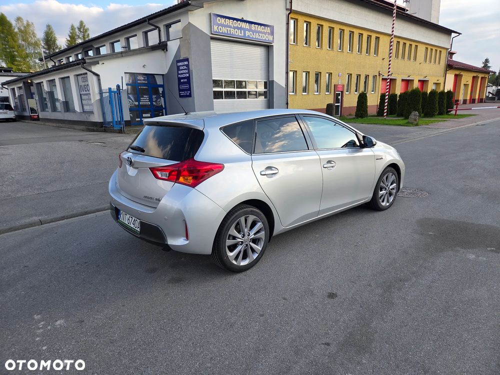 Toyota Auris - 1