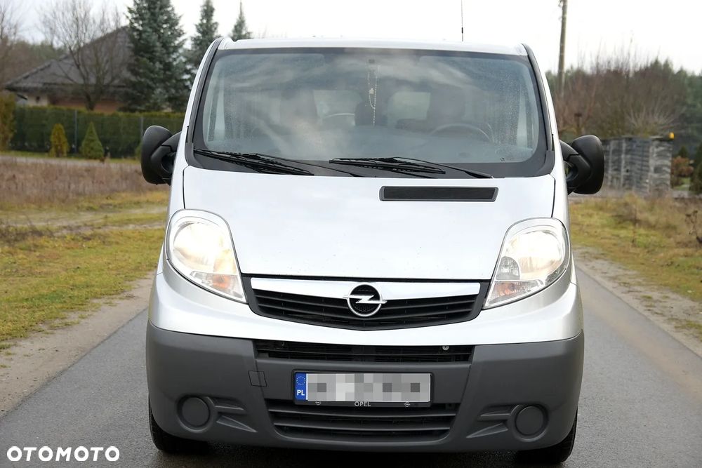Opel Vivaro - 11