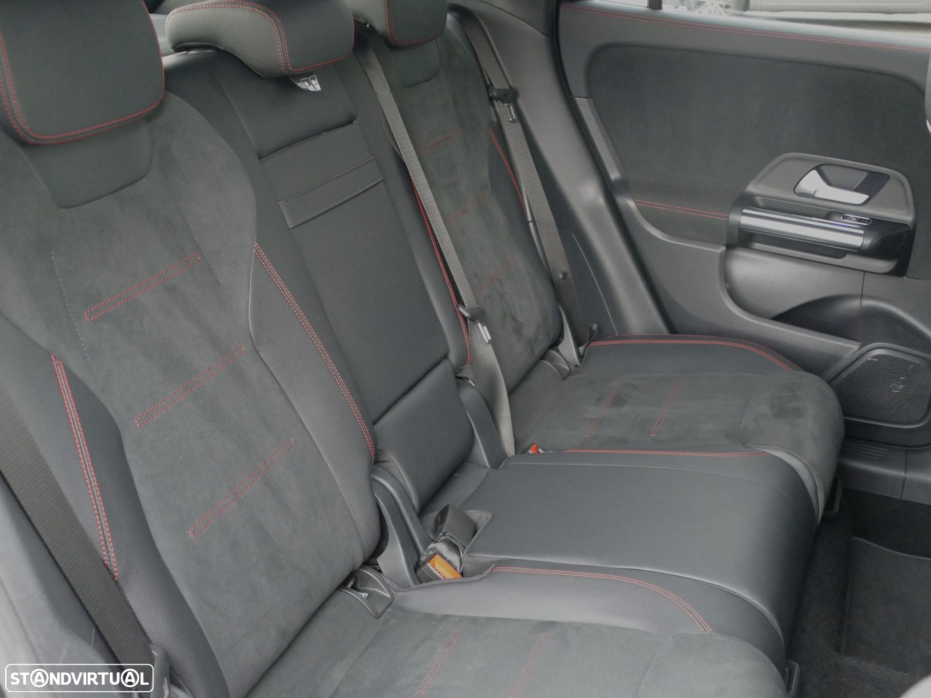 Mercedes-Benz GLA 250 e AMG Line - 17