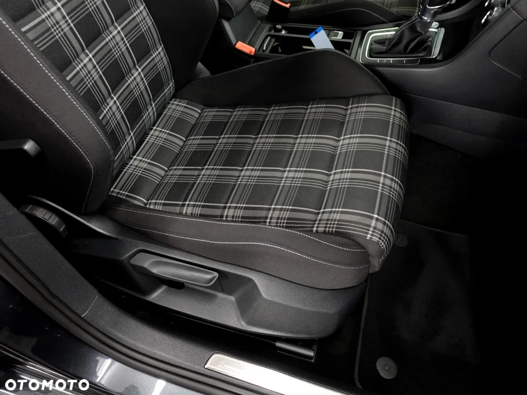 Volkswagen Golf VII 2.0 TDI BMT GTD DSG - 12