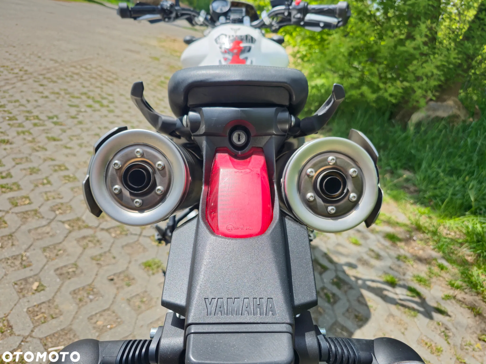 Yamaha MT - 9