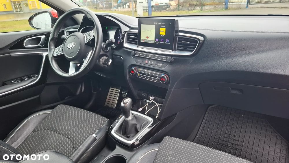 Kia Ceed 1.4 T-GDI L Business Line - 11