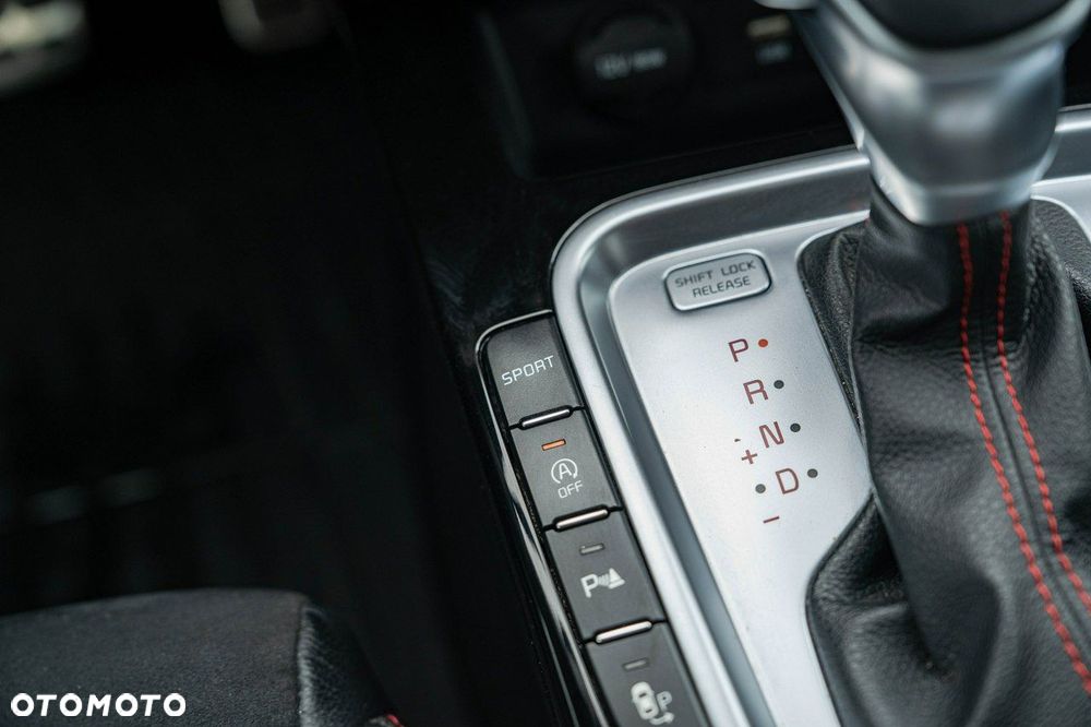 Kia ProCeed 1.6 T-GDI GT DCT - 31