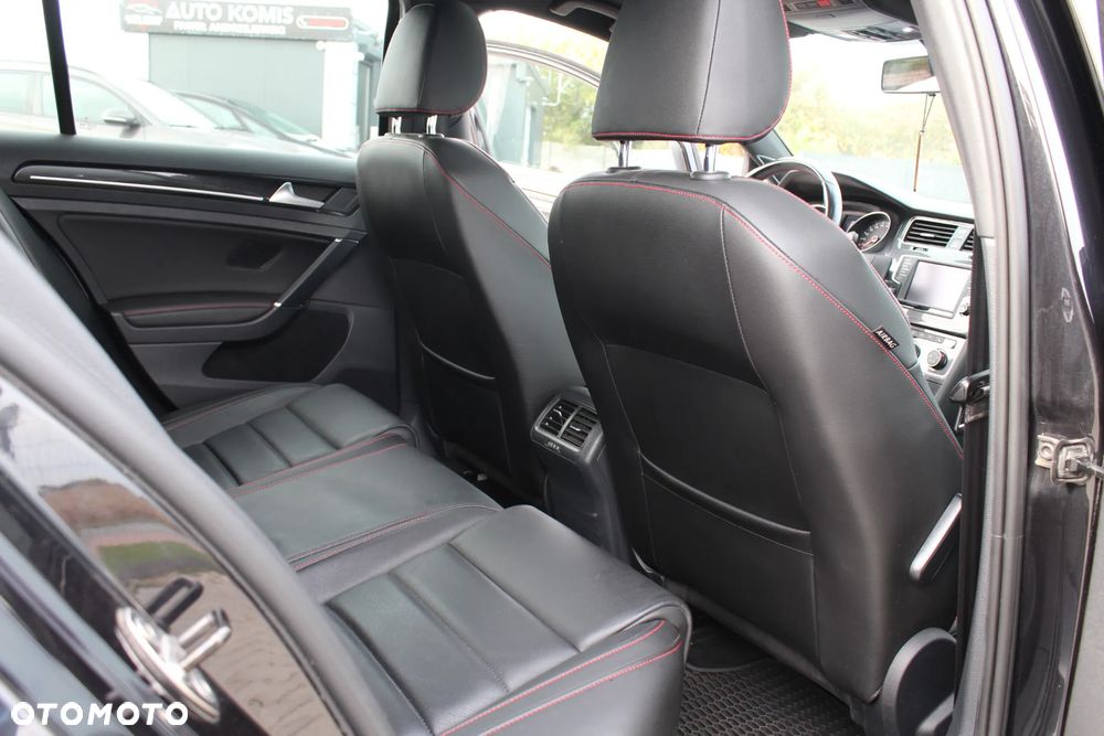 Volkswagen Golf GTI BlueMotion Technology DSG - 21