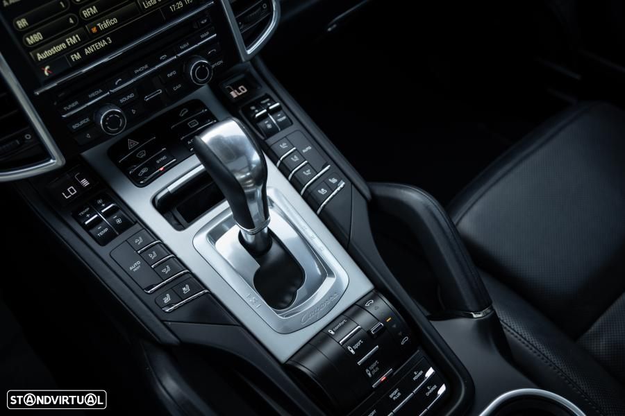 Porsche Cayenne S E-Hybrid - 28