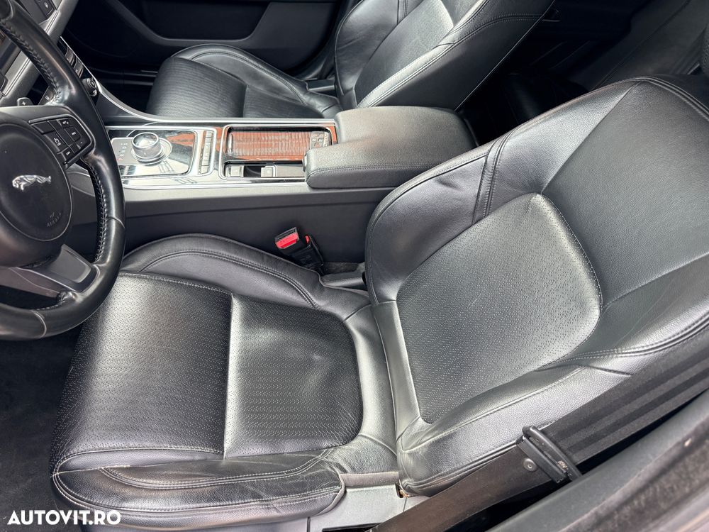 Jaguar XF 20d Aut. R-Sport - 9