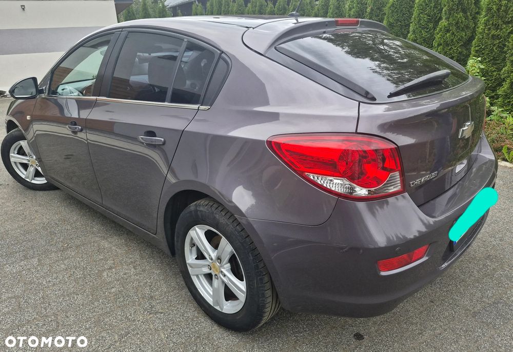 Chevrolet Cruze 1.6 LT+ - 10