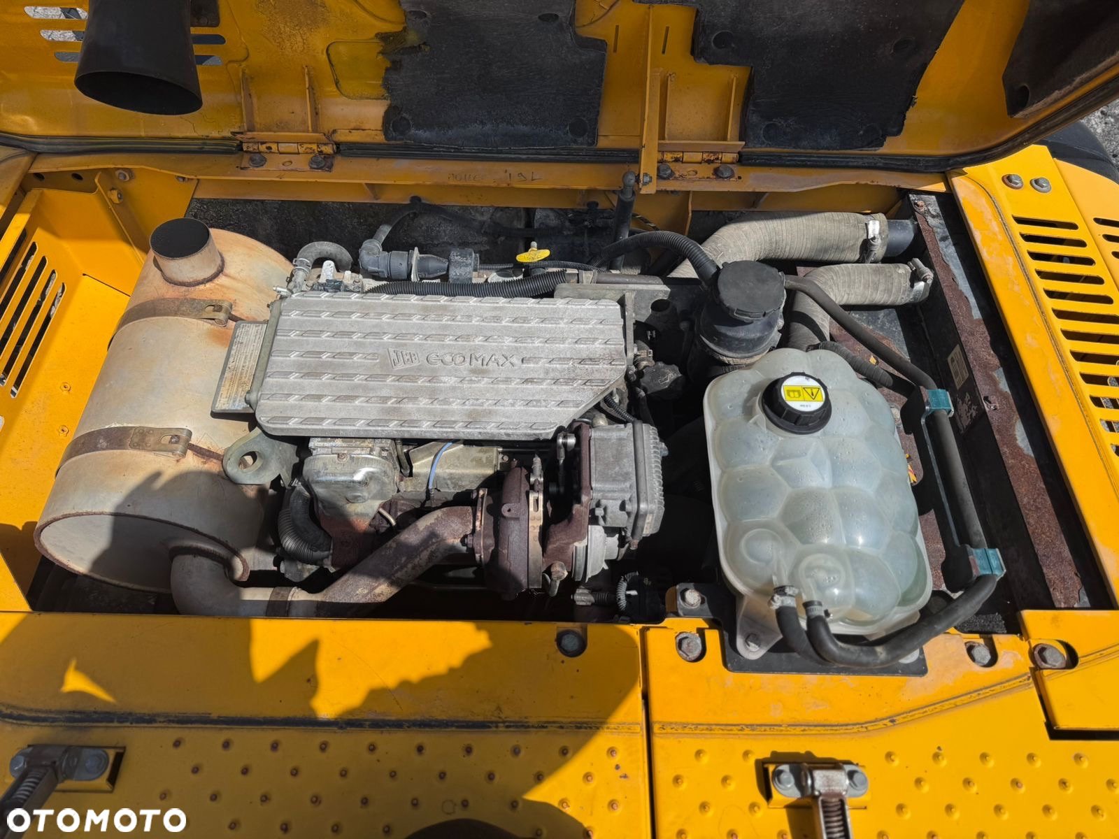 JCB JS210LC - 17