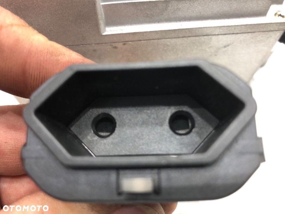 PRZETWORNICA NAPIĘCIA 230V  PEUGEOT 308 SW II (LC_, LJ_, LR_, LX_, L4_) 2014 - 2021 2.0 BlueHDi 150 - 4