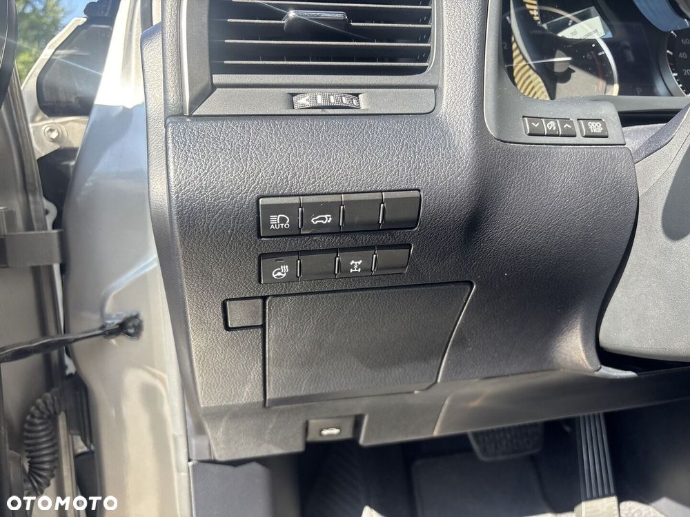 Lexus RX - 23