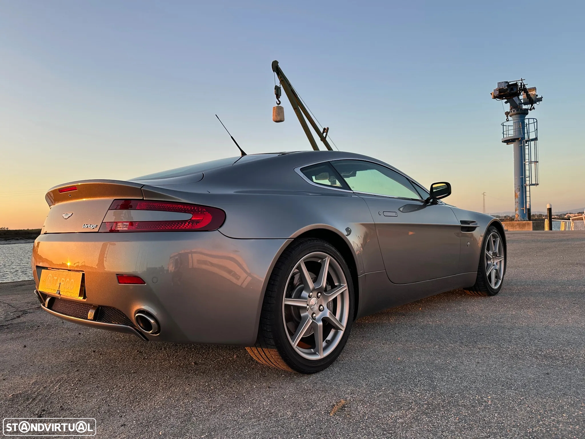 Aston Martin Vantage Coupe V8 - 32
