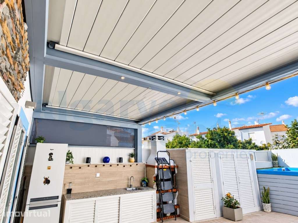 Moradia T3+2 com Piscina Privada, Estacionamento e Terraço no Coraç... - Grande imagem: 4/38