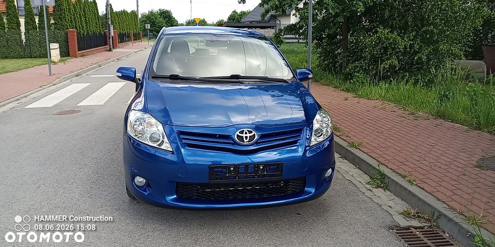 Toyota Auris 1.8 Premium - 3