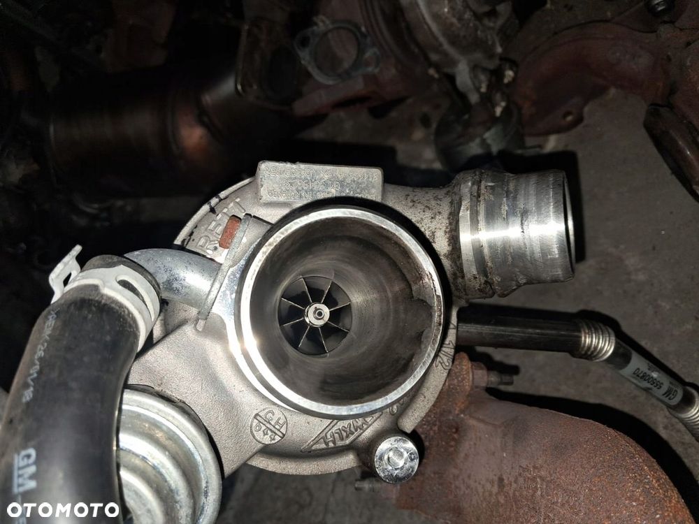 Opel Astra K Turbosprężarka 55496238 - 1