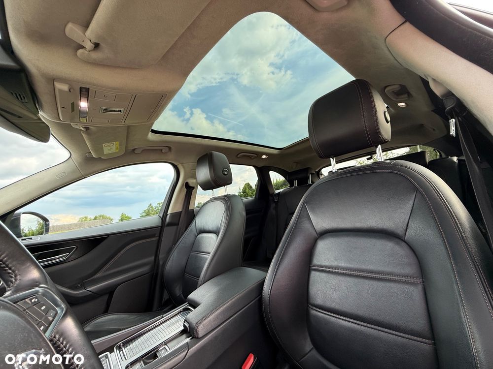 Jaguar F-Pace 2.0 i4P AWD Prestige - 13