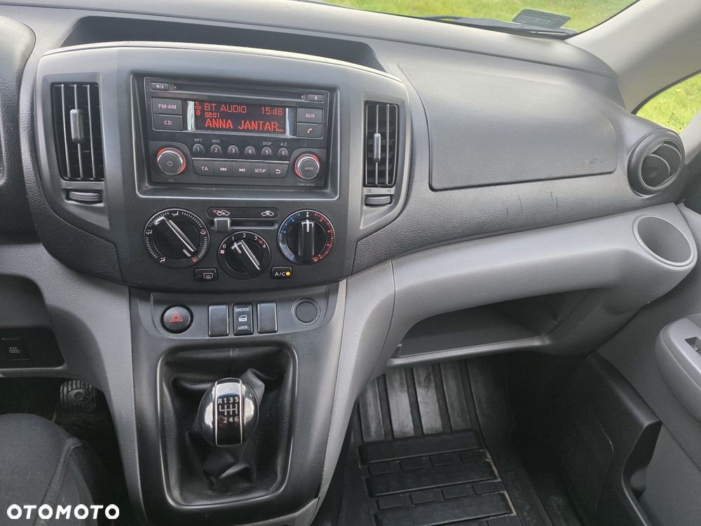Nissan NV200 - 10