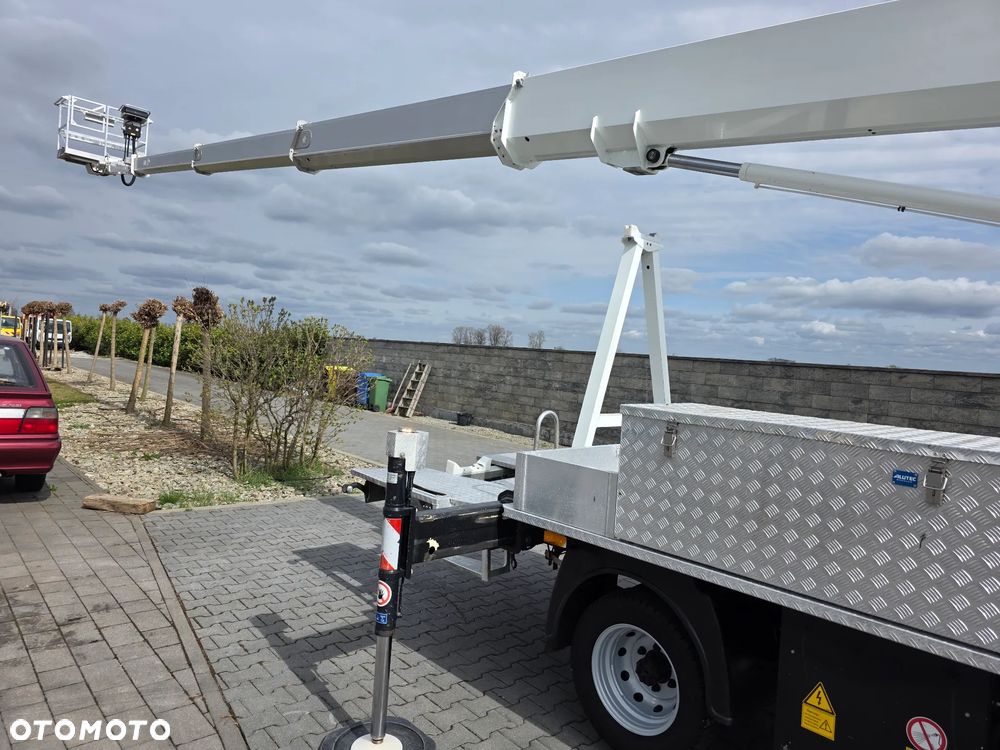 Nissan Palfinger P 210 BK - 7