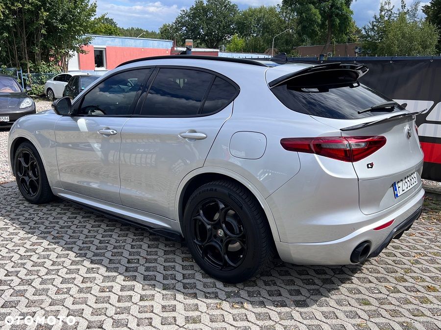 Alfa Romeo Stelvio 2.0 Turbo 16V AT8-Q4 Veloce - 7