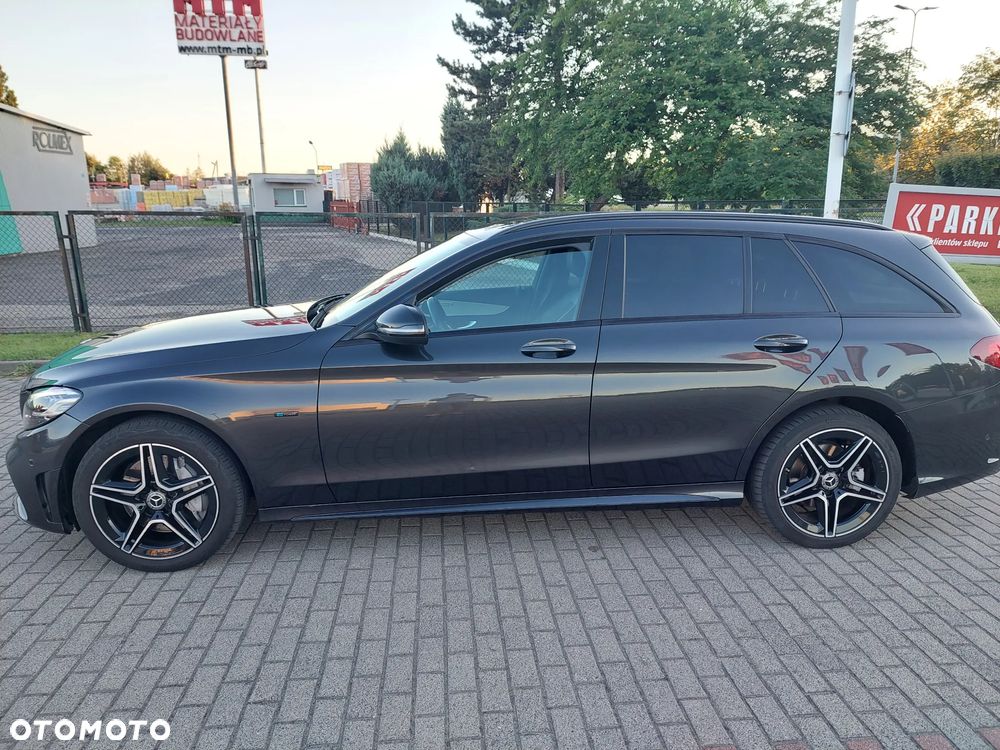 Mercedes-Benz Klasa C 300 e 9G-TRONIC AMG Line - 24