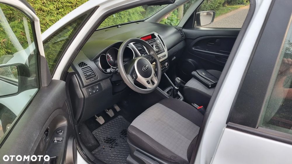 Kia Venga 1.4 CVVT Dream-Team Edition - 17