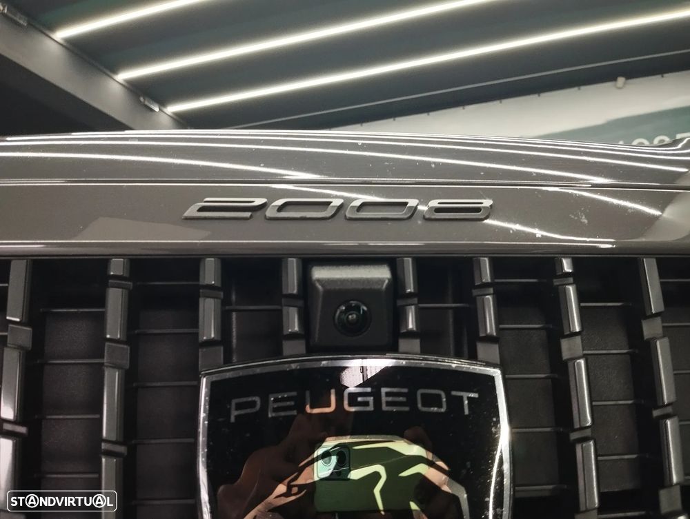 Peugeot 2008 1.2 Hybrid Allure e-DCS6 - 8