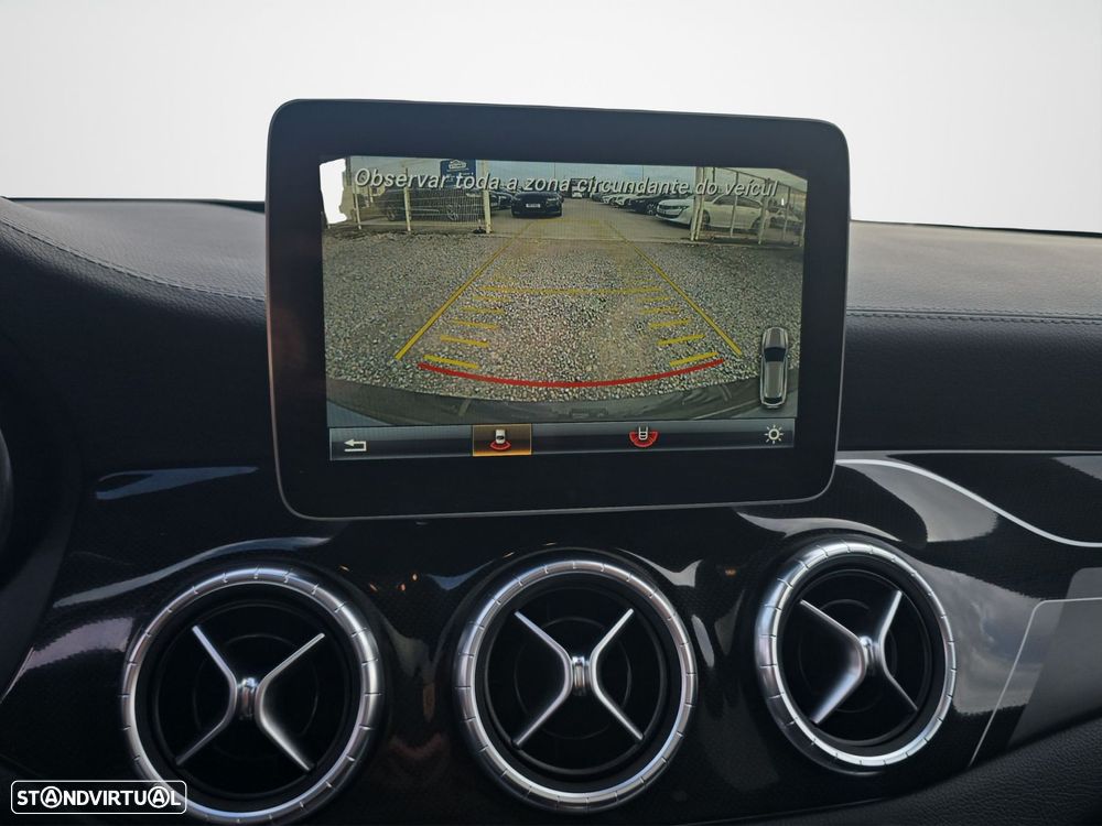 Mercedes-Benz CLA 45 AMG - 16