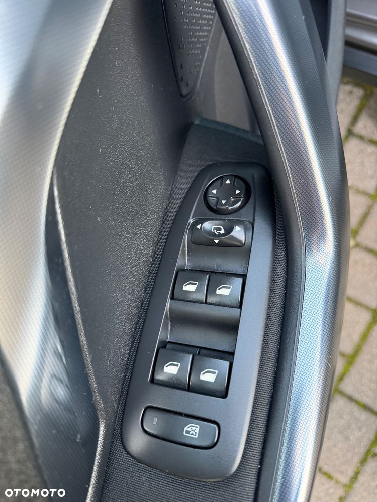 Peugeot 2008 1.2 Pure Tech Allure S&S EAT6 - 8