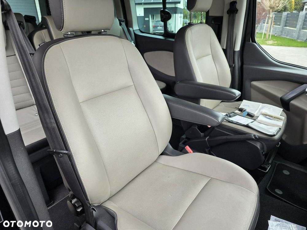 Ford Tourneo Custom - 6