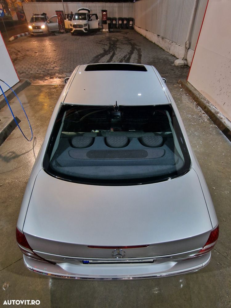 Mercedes-Benz E - 12