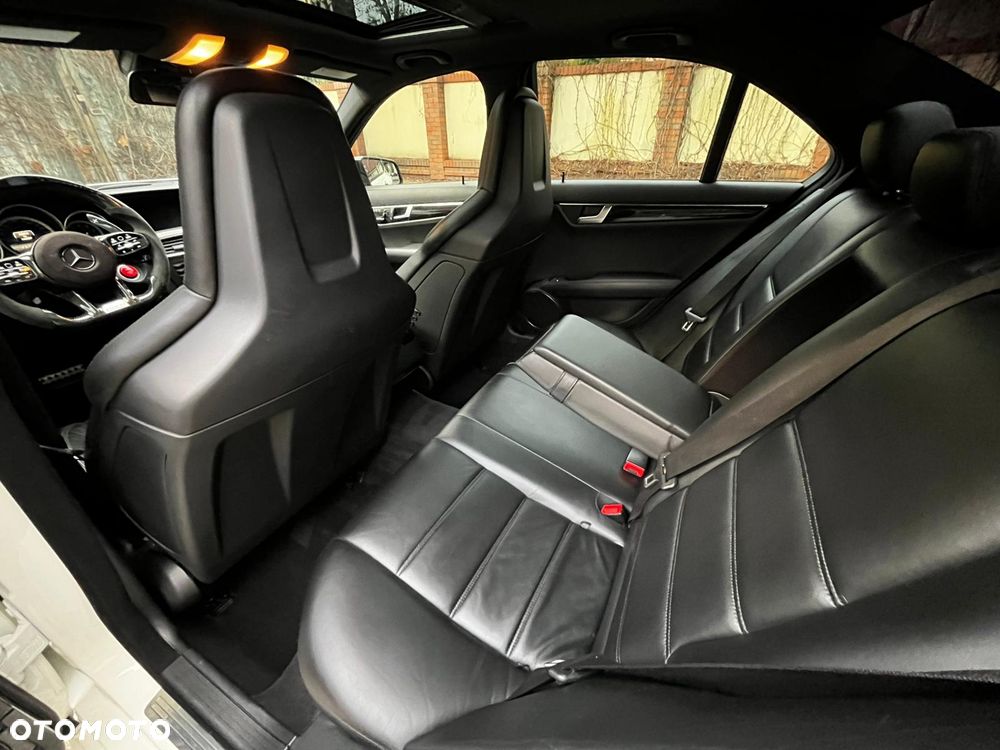 Mercedes-Benz Klasa C 63 AMG 7G-TRONIC SPORT EDITION - 21