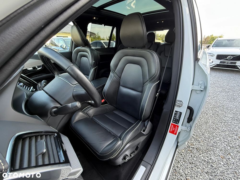 Volvo XC 90 T8 AWD Plug-In Hybrid R-Design 7os - 30
