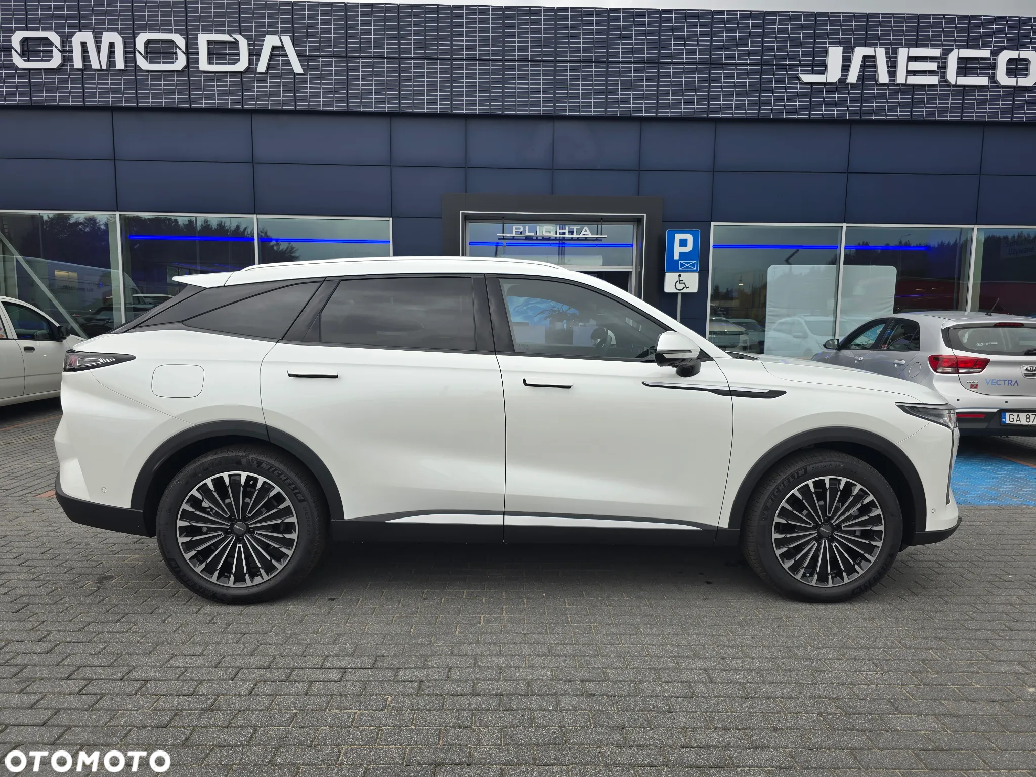Omoda 9 1.5 Super Hybrid Exclusive AWD - 12