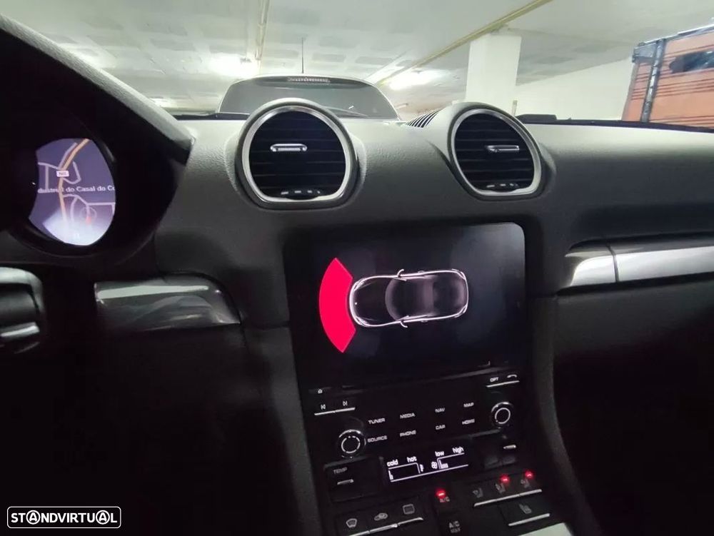 Porsche 718 Boxster 2.0 T - 32